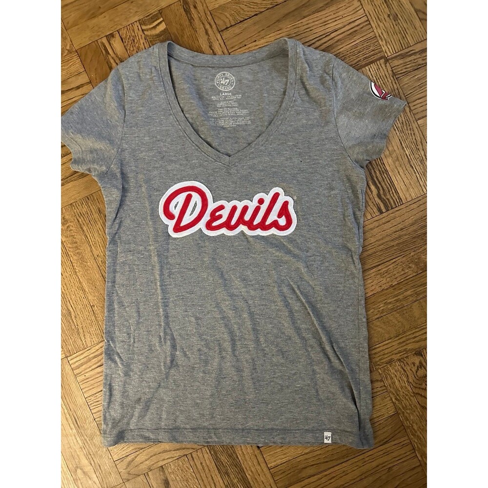 New Jersey Devils Womenβs 47 Brand V neck Shirt - Large - NEW